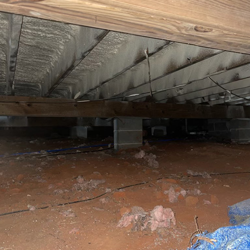 Crawl space with closed cell